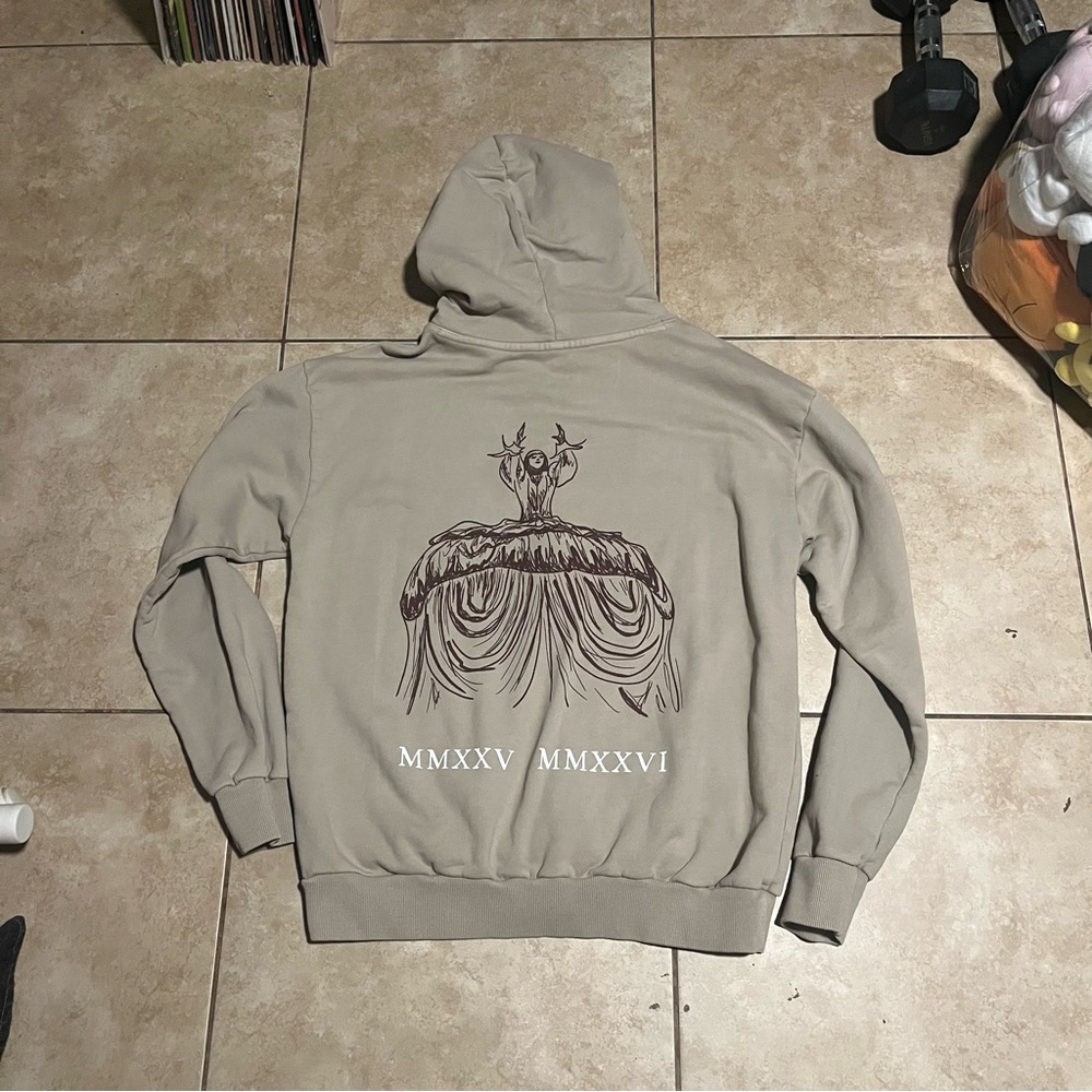 Lady Gaga Mayhem Tour Opera Haus Zipped Hoodie size large - Picture 3 of 5